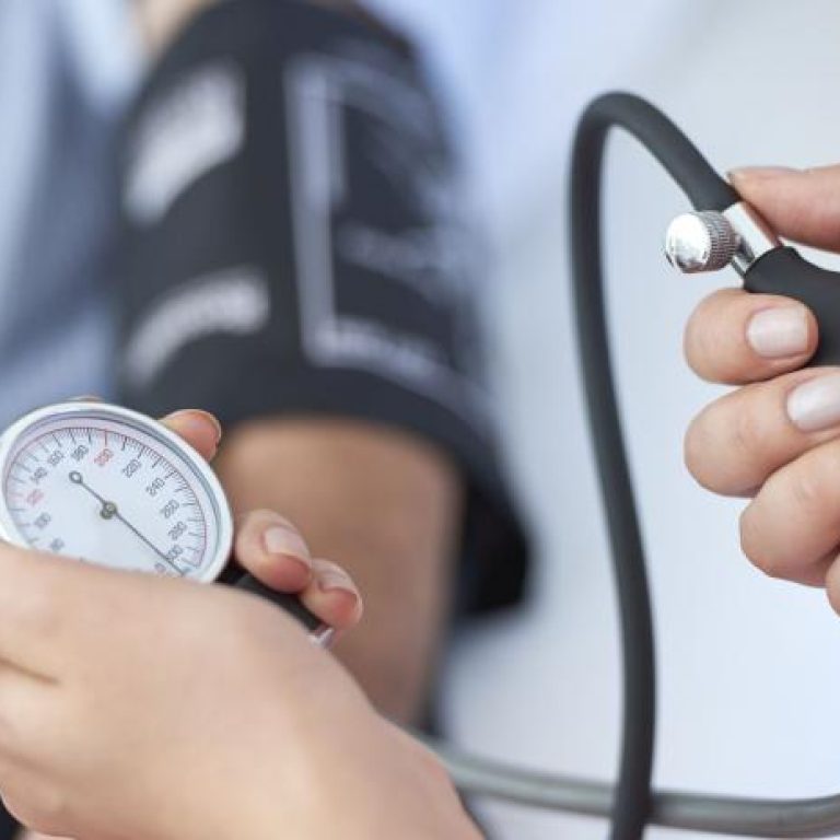 ipertensione-arteriosa-sintomi-fattori-di-rischio-prevenzione-preview-default
